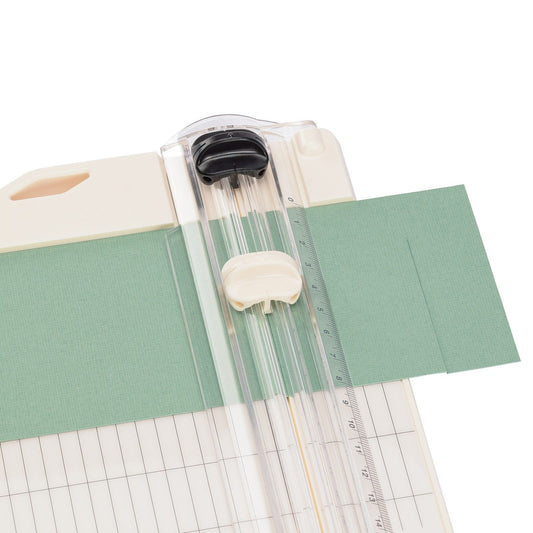 Vaessen Creative Trimmer and Scorer in one.